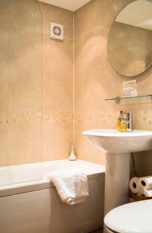 Cotswold Place سيرنسيستر المظهر الخارجي الصورة