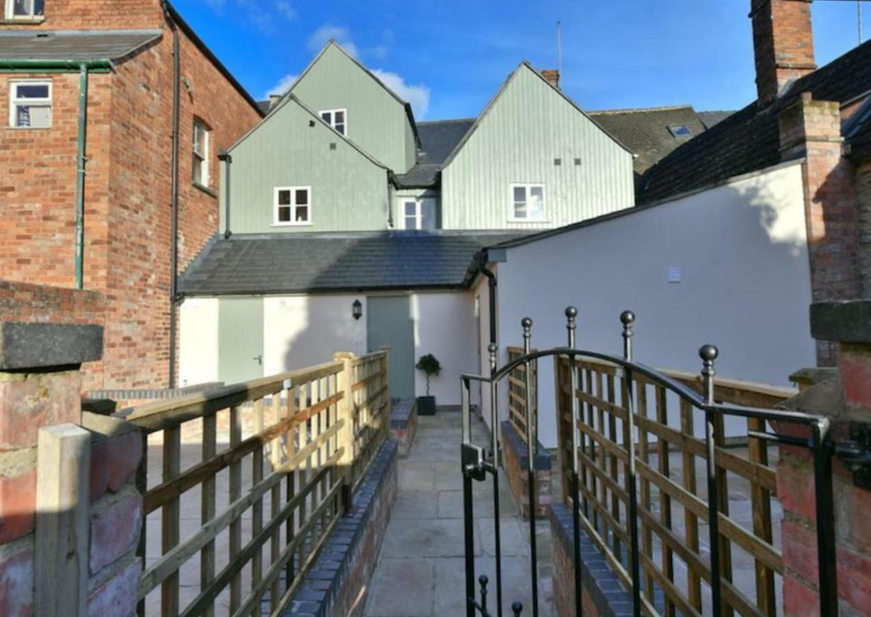 Cotswold Place سيرنسيستر المظهر الخارجي الصورة